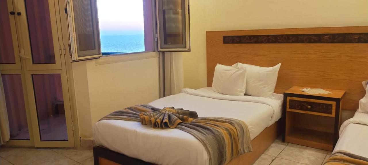 Two-Bedroom Apartment Side Sea View