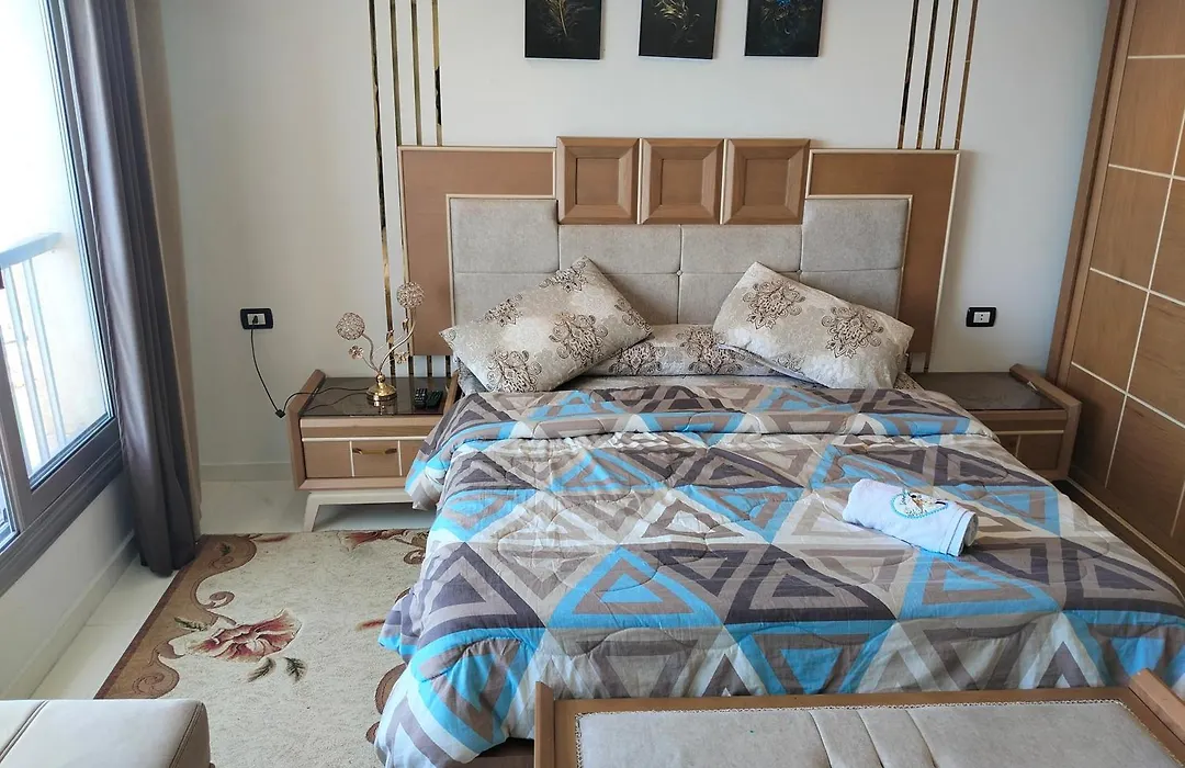 Gleem Luxury Condo Direct Sea View G18-1