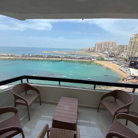 شقةفاخرةبجليم على البحر مباشرة-3