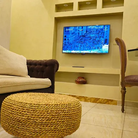 Simple Sea View Apartment - Families Only-3