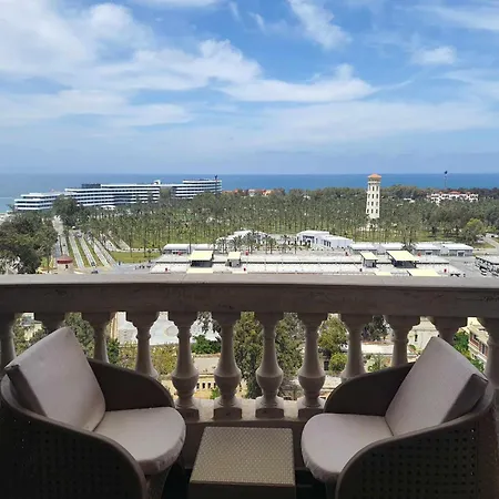 Sea And Montaza Palace View 2 Bedrooms Apartment Alexandria,2 Full Bathrooms, With 2 Ac And 1 Stand Fan, Free Wifi , Available All Year Days With 3 Heavy Blankets-3