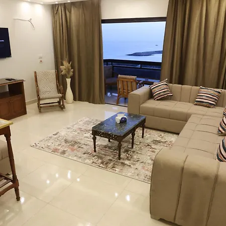 Gleem Bay Luxury Apartment-3