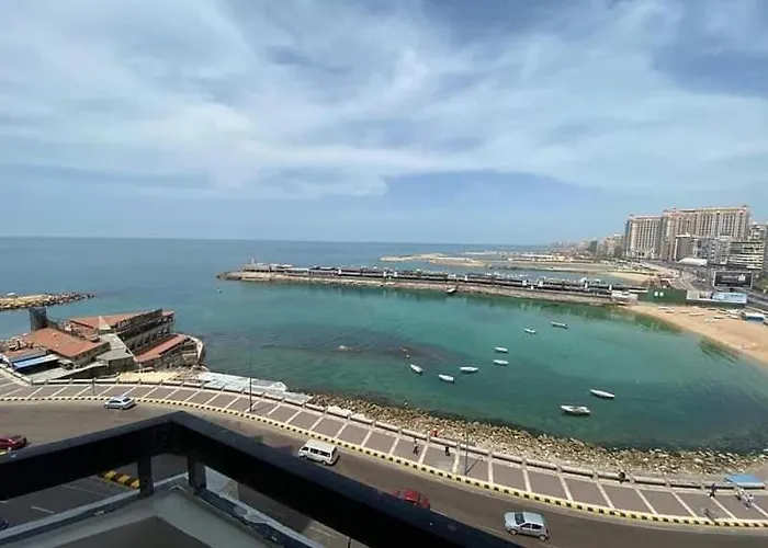 شقةفاخرةبجليم على البحر مباشرة