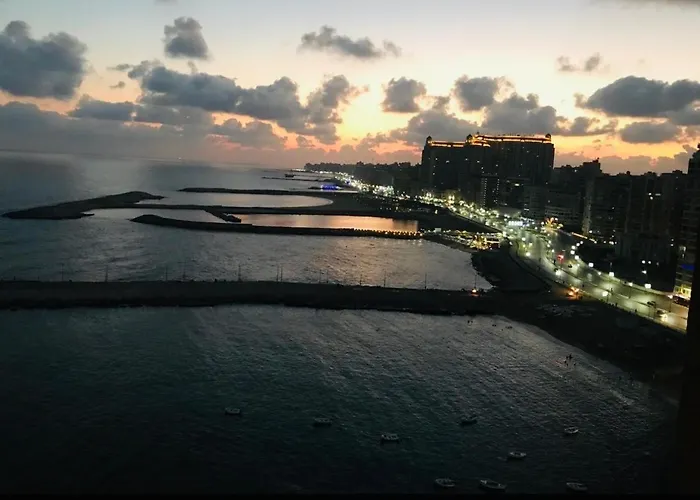 Gleem Bay Ultra Lux Sea View Apartment