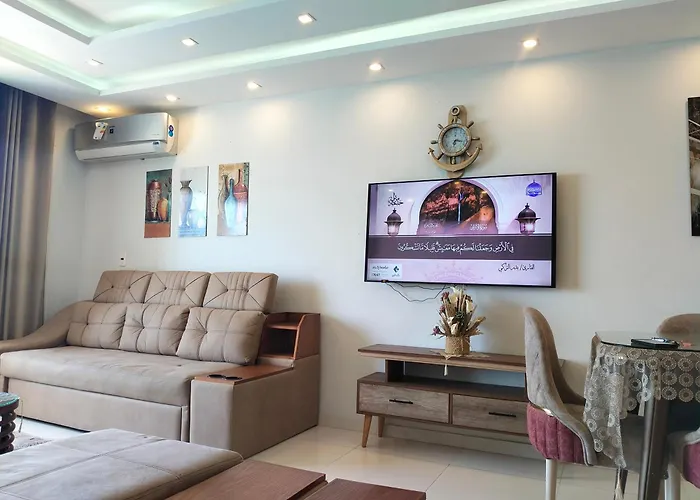 Gleem Luxury Condo Direct Sea View G18