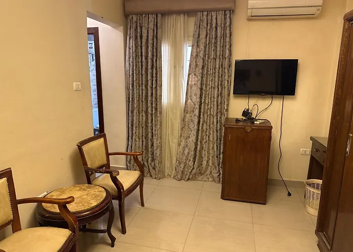 بيت شباب La Terrasse الإسكندرية, مصر