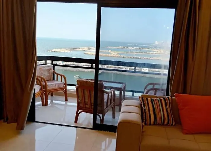 Gleem Bay Luxury Apartment