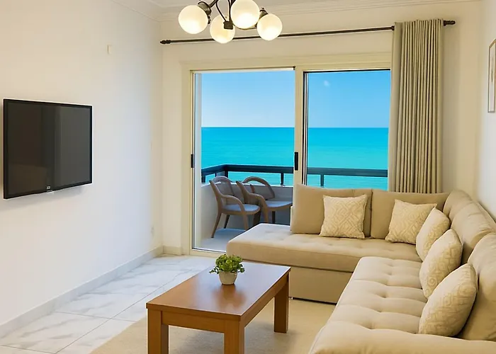 Alex Homes - Gleem Cozy s Direct Sea View