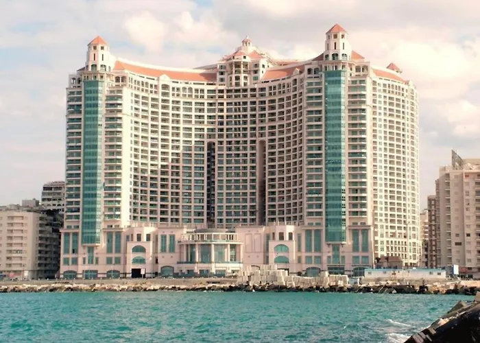 Luxury Hotel Apartment At Grand Plaza San Stefano, Prime Location With Access To Mega Mall And Four Seasons'S Restaurants